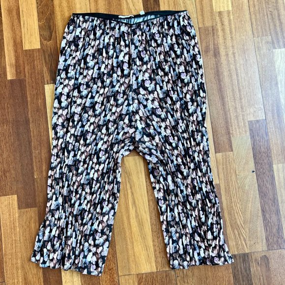 Vince Painted Floral Pleated Culotte Pants L - Picture 6 of 6